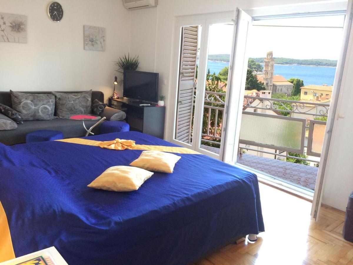 Apartment Elena 40 M2 With Beautiful Wide Sea Views 3 Stars Đảo Hvar Ngoại thất bức ảnh